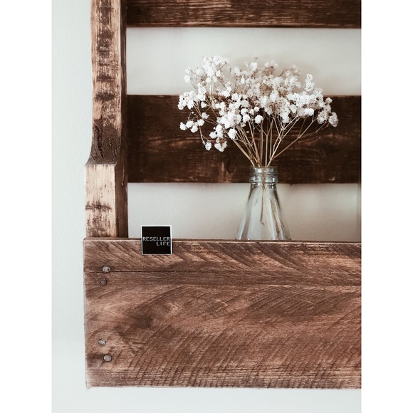 Custom Reseller Life Custom Lapel Pin 1" x 1" - Picture 6 of 8